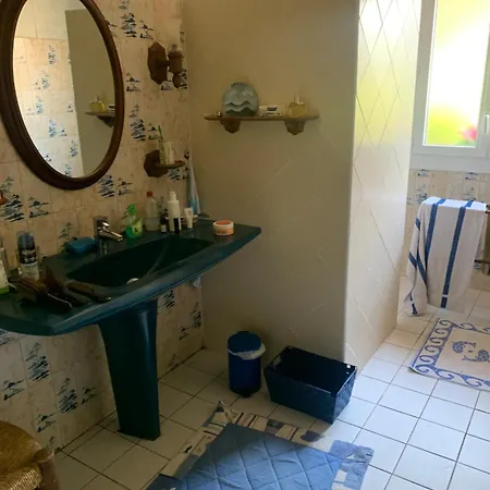 Holiday home Vallee De La Barousse A Hautes-pyrenees Esbareich