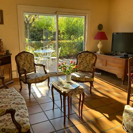 Holiday home Vallee De La Barousse A Hautes-pyrenees *