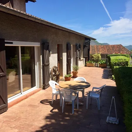 Holiday home Vallee De La Barousse A Hautes-pyrenees *