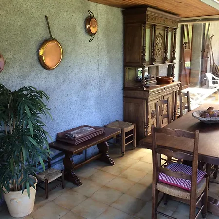 Hébergement de vacances Vallée De La Barousse à Hautes-pyrénées *