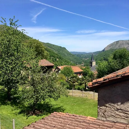 Vallee De La Barousse A Hautes-pyrenees بيت للعطل *