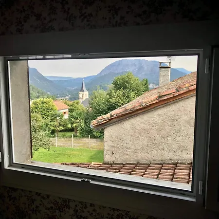 Holiday home Vallee De La Barousse A Hautes-pyrenees *