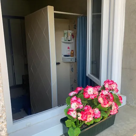 Vallee De La Barousse A Hautes-pyrenees بيت للعطل Esbareich