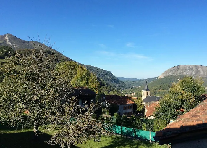 Vallee De La Barousse A Hautes-pyrenees Esbareich